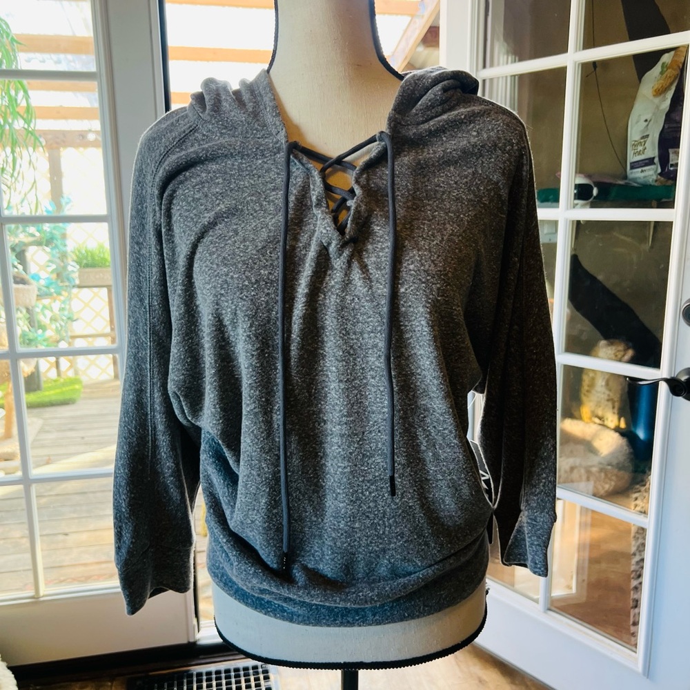 Marc New York Anthony Marc gray 3/4 sleeve batwing performance hoodie size M NWT